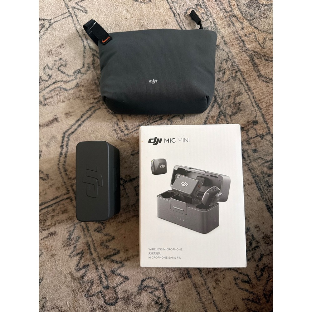 DJI Mic Mini Wireless Microphone System with Charging Case and Windscreens Black